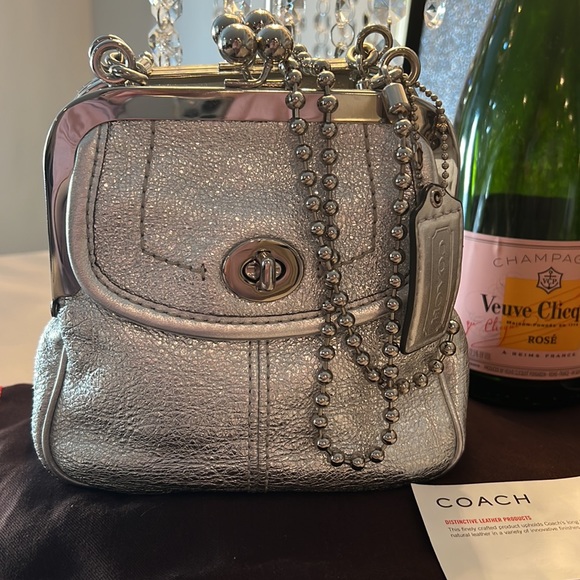 EUC Coach Ball Chain Kiss Lock Evening Bag - Picture 2 of 16